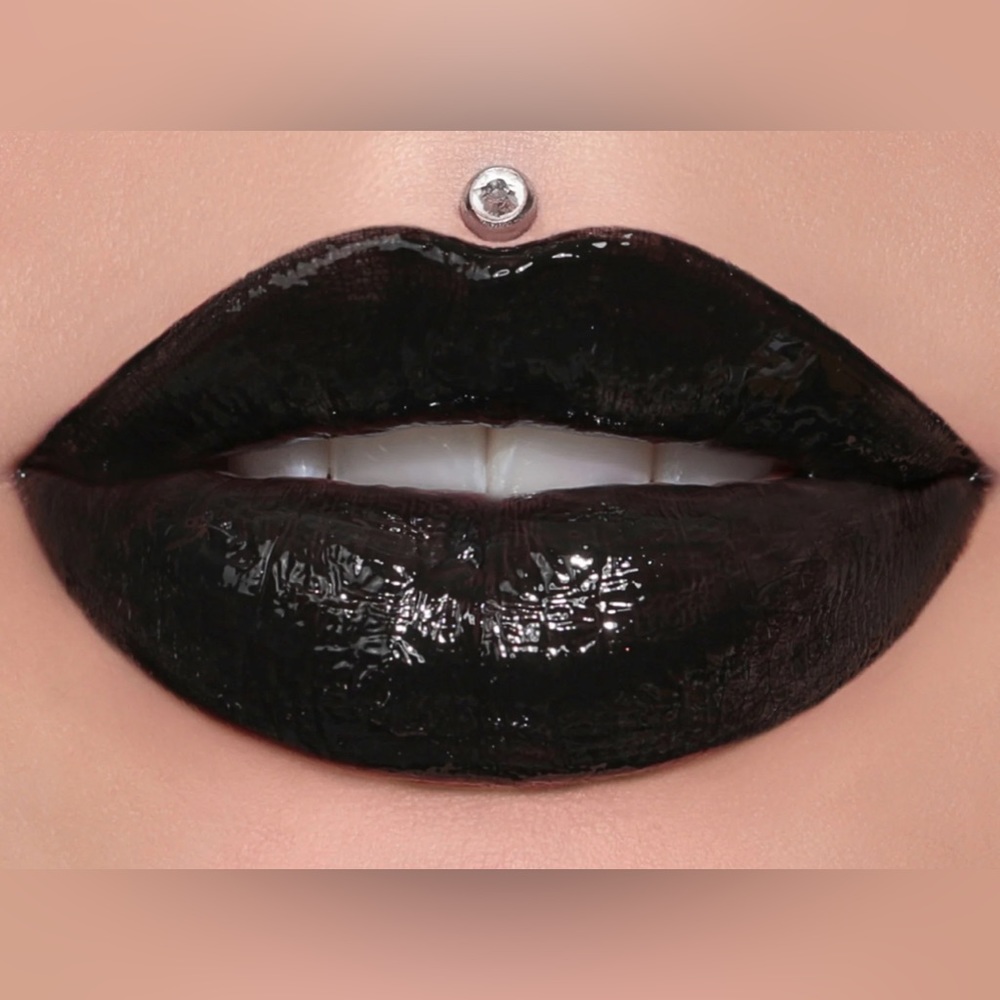 Weirdo Supreme Gloss by Jeffree Star - Black Lipgloss - New in Box